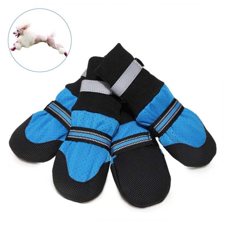 Manufacturer-supplied dog shoes and rain boots with breathable, non-stuffy solid rubber soles for medium to large dogs, pet footwear with wear-resistant soles